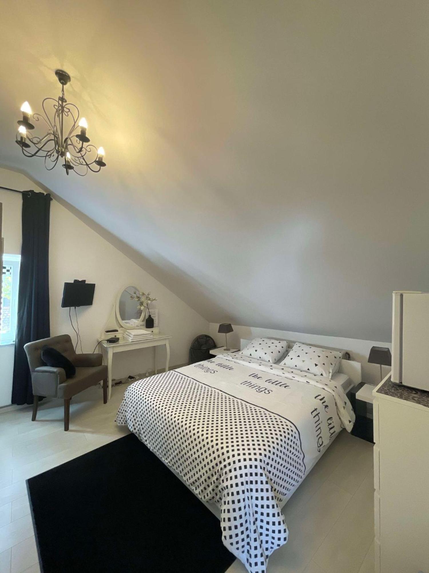 Bed and Breakfast Samos Babbis Heerlen Zewnętrze zdjęcie